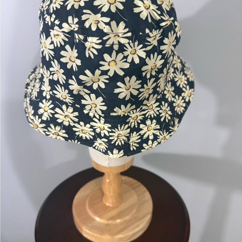 Peter Grimm Daisy Floral Bucket Hat‎ Navy Yellow Cotton Cottagecore Sun Hat - Picture 2 of 7